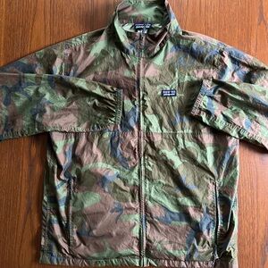 Men’s Patagonia camouflage windbreaker size Medium
